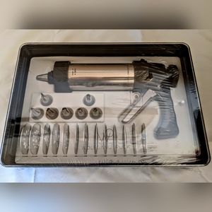 Wolfgang Puck Cookie Press Set